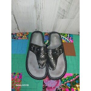 Alegria Vanessa Van-780 Women’s Sandals Black & Pewter Mosaic Thong Wedge Sz 39